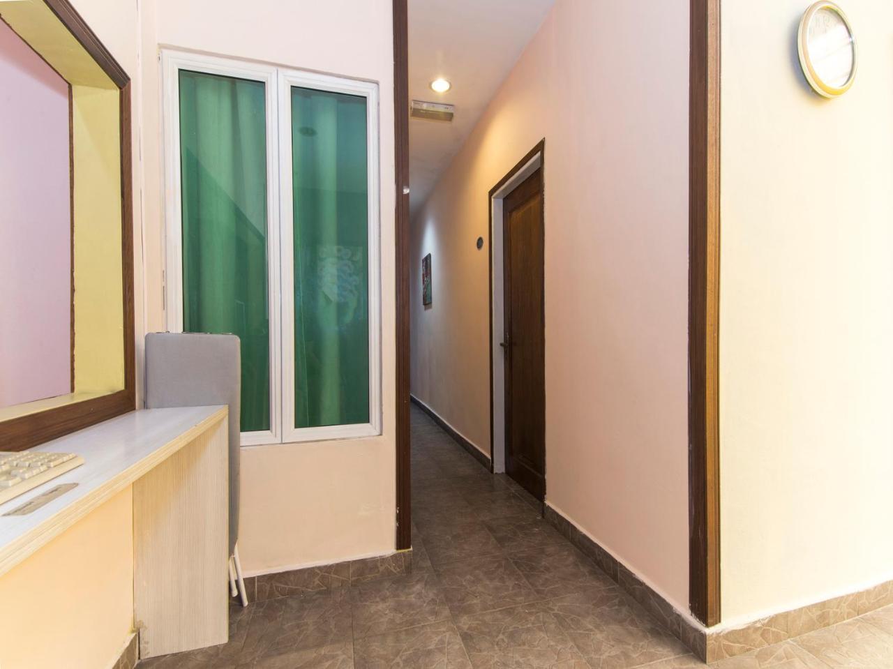 Oyo 109 V'La Park Hotel Куала-Лумпур Екстер'єр фото